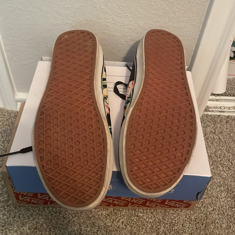Vans, Size 9, Multicolor (Flower Pattern) - image 3